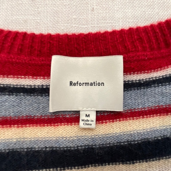 ❤️SOLD❤️Reformation Cashmere Boyfriend Crewneck Pullover Sweater Size M NWOT - Picture 8 of 13
